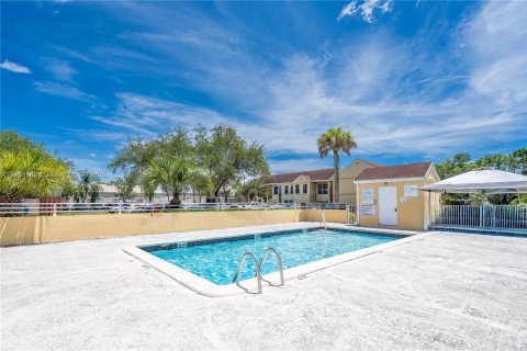 Condominio en venta en Miami, Florida, 2 dormitorios, 89.19 m2 № 1977500 - foto 19