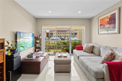 Condominio en venta en Miami, Florida, 2 dormitorios, 89.19 m2 № 1977500 - foto 2