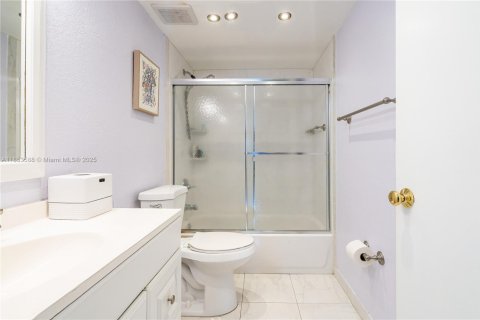Condominio en venta en Miami, Florida, 2 dormitorios, 89.19 m2 № 1977500 - foto 11