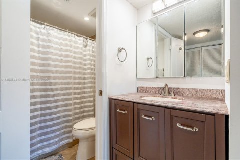 Condominio en venta en Miami, Florida, 2 dormitorios, 89.19 m2 № 1977500 - foto 17