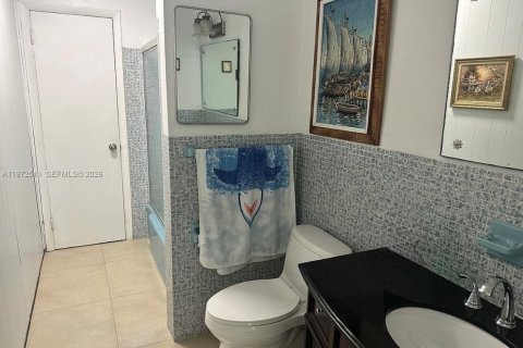 Villa ou maison à vendre à Miami, Floride: 4 chambres, 130.06 m2 № 2040383 - photo 6