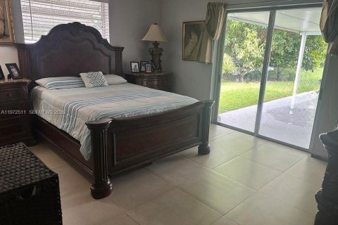 Villa ou maison à vendre à Miami, Floride: 4 chambres, 130.06 m2 № 2040383 - photo 5