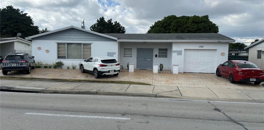 Villa ou maison à Miami, Floride 4 chambres, 130.06 m2 № 2040383