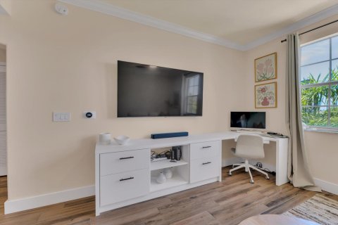 Condo in Fort Lauderdale, Florida, 1 bedroom № 2088172 - photo 13