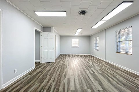 Immobilier commercial à louer à Winter Park, Floride: 178.84 m2 № 1812782 - photo 8