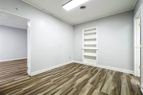 Immobilier commercial à louer à Winter Park, Floride: 178.84 m2 № 1812782 - photo 17