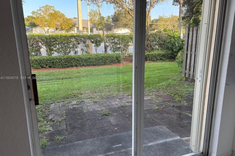 Купить таунхаус в Санрайз, Флорида 4 спальни, 145.67м2, № 1988447 - фото 11