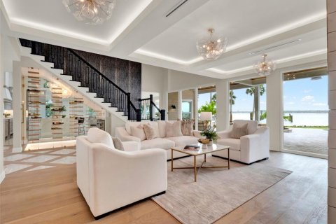 House in Merrit Island, Florida 5 bedrooms, 521.27 sq.m. № 1778793 - photo 17