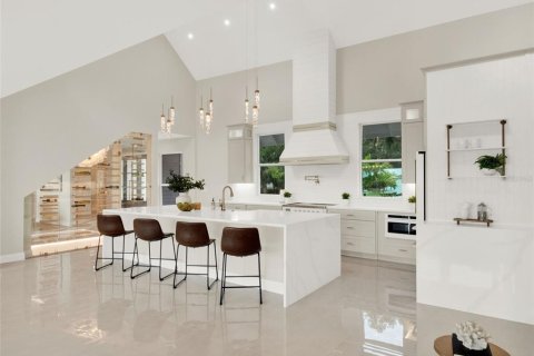 House in Merrit Island, Florida 5 bedrooms, 521.27 sq.m. № 1778793 - photo 27