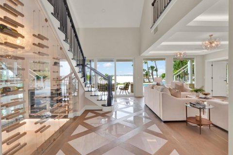 House in Merrit Island, Florida 5 bedrooms, 521.27 sq.m. № 1778793 - photo 9