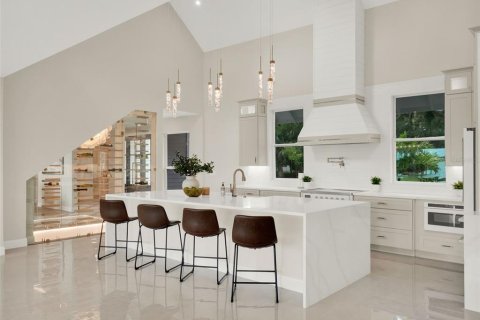 House in Merrit Island, Florida 5 bedrooms, 521.27 sq.m. № 1778793 - photo 28