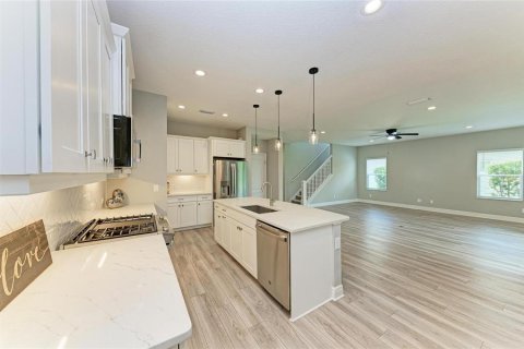 Villa ou maison à louer à Sarasota, Floride: 4 chambres, 287.72 m2 № 2411397 - photo 11