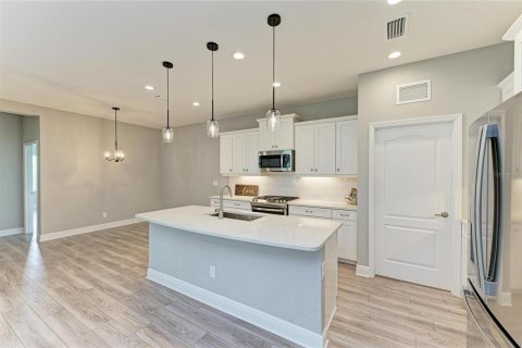 Villa ou maison à louer à Sarasota, Floride: 4 chambres, 287.72 m2 № 2411397 - photo 5