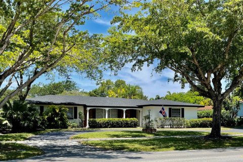 Casa en venta en Palmetto Bay, Florida, 4 dormitorios, 195.09 m2 № 1647045 - foto 1