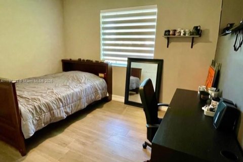 Casa en venta en Palmetto Bay, Florida, 4 dormitorios, 195.09 m2 № 1647045 - foto 11