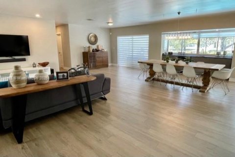 Casa en venta en Palmetto Bay, Florida, 4 dormitorios, 195.09 m2 № 1647045 - foto 5