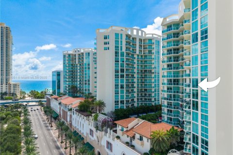 Снять в аренду кондоминиум в Санни-Айлс-Бич, Флорида 3 спальни, 135.73м2, № 1961360 - фото 24