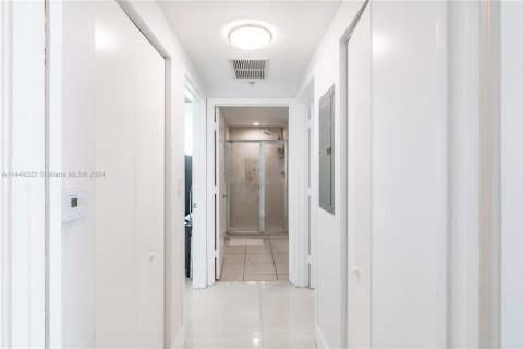 Condominio en venta en Miami, Florida, 2 dormitorios, 102.66 m2 № 1934300 - foto 21