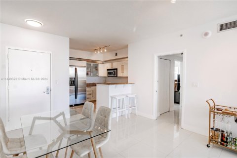Condominio en venta en Miami, Florida, 2 dormitorios, 102.66 m2 № 1934300 - foto 8