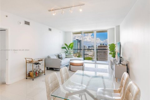 Condominio en venta en Miami, Florida, 2 dormitorios, 102.66 m2 № 1934300 - foto 2