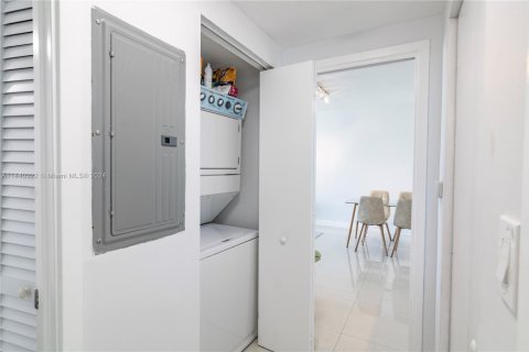 Condominio en venta en Miami, Florida, 2 dormitorios, 102.66 m2 № 1934300 - foto 20