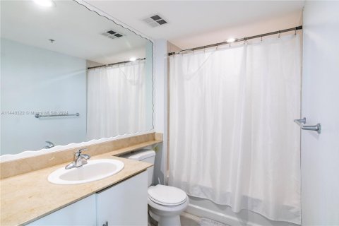Condominio en venta en Miami, Florida, 2 dormitorios, 102.66 m2 № 1934300 - foto 19