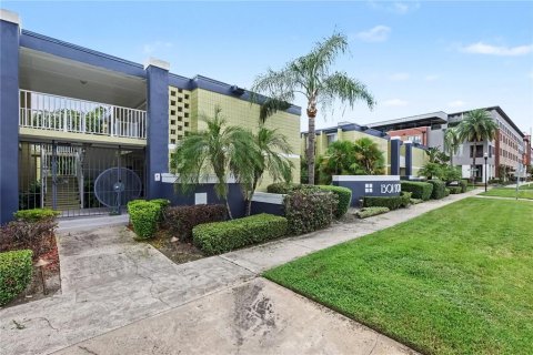 Condo in Tampa, Florida, 1 bedroom № 2379235