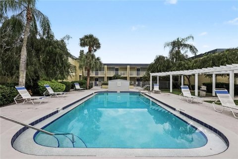 Condo in Tampa, Florida, 1 bedroom  № 2379235 - photo 13