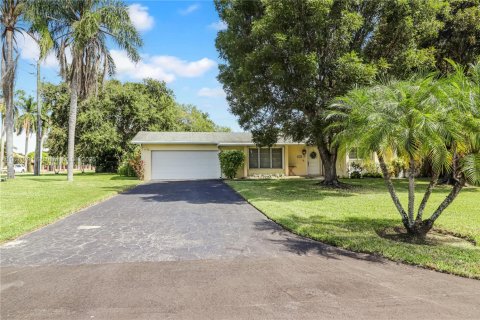 House in Cutler Bay, Florida 4 bedrooms, 188.5 sq.m. № 1944027 - photo 26