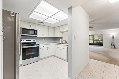 Condo in Clearwater, Florida, 2 bedrooms № 2369632 - photo 15