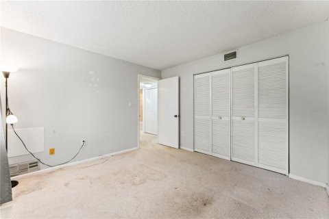 Condo in Clearwater, Florida, 2 bedrooms № 2369632 - photo 25