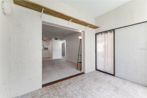 Condo in Clearwater, Florida, 2 bedrooms № 2369632 - photo 10