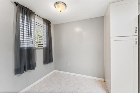 Condo in Clearwater, Florida, 2 bedrooms № 2369632 - photo 13