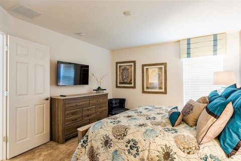 Casa en venta en Davenport, Florida, 6 dormitorios, 262.73 m2 № 1803071 - foto 18