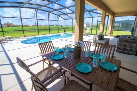 Casa en venta en Davenport, Florida, 6 dormitorios, 262.73 m2 № 1803071 - foto 2