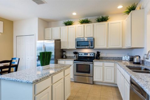 Casa en venta en Davenport, Florida, 6 dormitorios, 262.73 m2 № 1803071 - foto 6