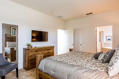 Casa en venta en Davenport, Florida, 6 dormitorios, 262.73 m2 № 1803071 - foto 15