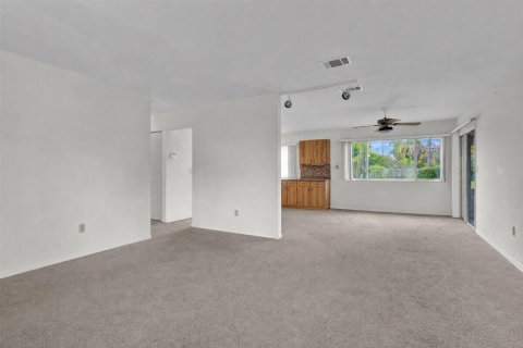 Villa ou maison à vendre à Port St. Lucie, Floride: 3 chambres, 109.25 m2 № 2179716 - photo 13
