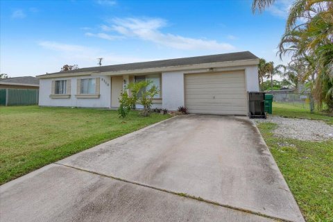Villa ou maison à vendre à Port St. Lucie, Floride: 3 chambres, 109.25 m2 № 2179716 - photo 2