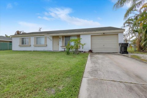 Villa ou maison à vendre à Port St. Lucie, Floride: 3 chambres, 109.25 m2 № 2179716 - photo 4