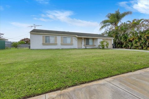 Villa ou maison à vendre à Port St. Lucie, Floride: 3 chambres, 109.25 m2 № 2179716 - photo 3
