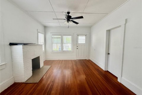 House in DeLand, Florida 2 bedrooms, 74.69 sq.m. № 2379704 - photo 4