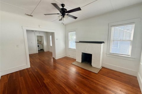 House in DeLand, Florida 2 bedrooms, 74.69 sq.m. № 2379704 - photo 3