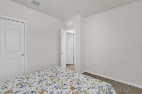 House in Davenport, Florida 4 bedrooms, 242.94 sq.m. № 1915673 - photo 14