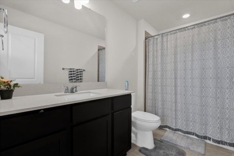 House in Davenport, Florida 4 bedrooms, 242.94 sq.m. № 1915673 - photo 29