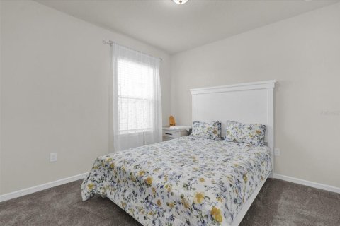 House in Davenport, Florida 4 bedrooms, 242.94 sq.m. № 1915673 - photo 15