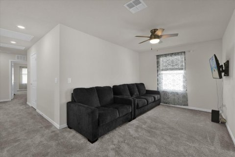 House in Davenport, Florida 4 bedrooms, 242.94 sq.m. № 1915673 - photo 28
