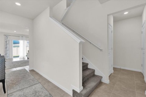 House in Davenport, Florida 4 bedrooms, 242.94 sq.m. № 1915673 - photo 25