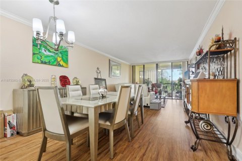 Condo in Margate, Florida, 2 bedrooms  № 1921178 - photo 10