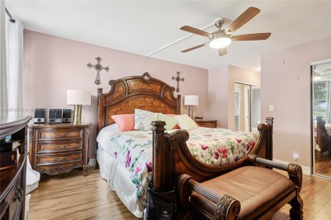 Condo in Margate, Florida, 2 bedrooms  № 1921178 - photo 20